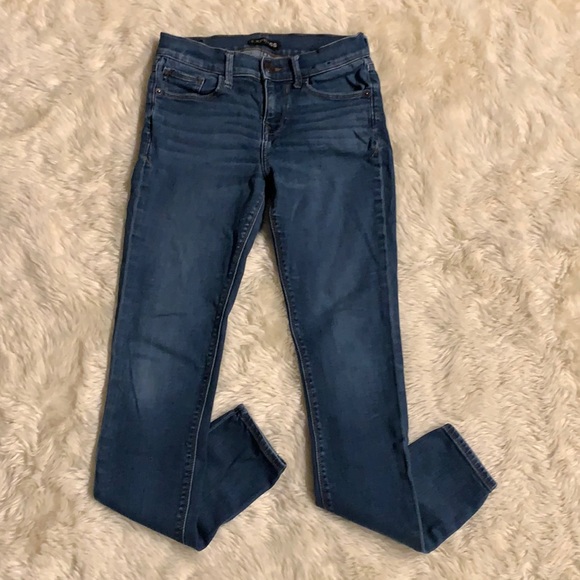EXPRESS ULTIMATE STRETCH LEGGING JEANS
